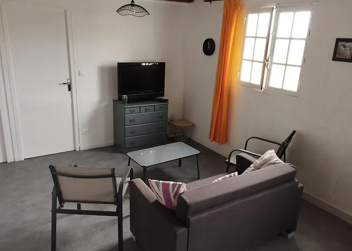 Hébergement de vacances La Maisonnette 2personnes Le Rdc à 1200m De La